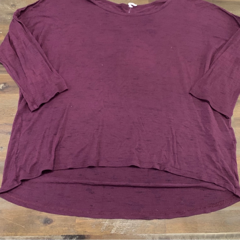 ✅ Ideology heathered maroon half sleeve lightweight workout shirt loose fit - Picture 4 of 9